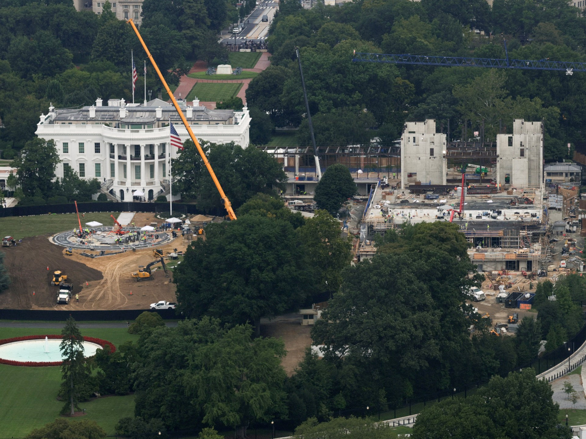 White House construction on $400m ballroom can go on, says US Supreme Court