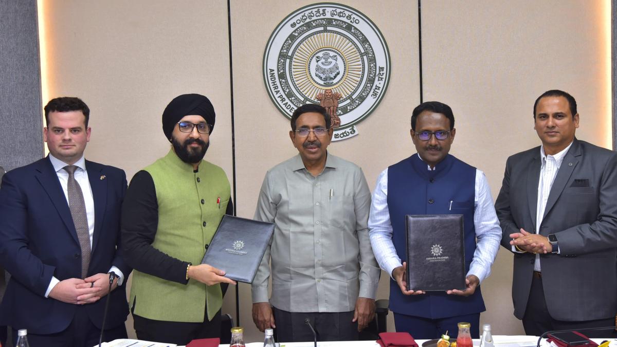 A.P., U.K. sign MoU to strengthen urban infrastructure, develop Amaravati as liveable capital