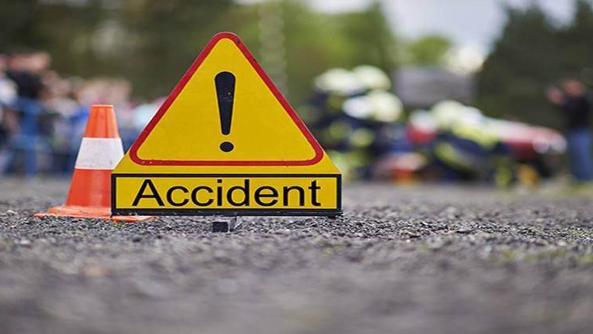 Six killed, 12 injured as Hyderabad-Eluru electric bus rams into container truck near Suryapet