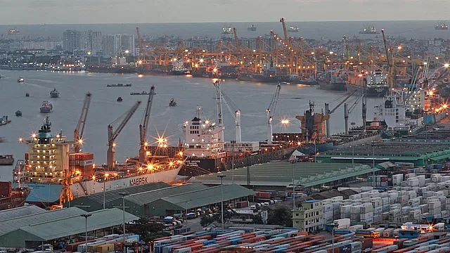 Chittagong Port remain 68th among 100 busiest ones despite rise in container handling