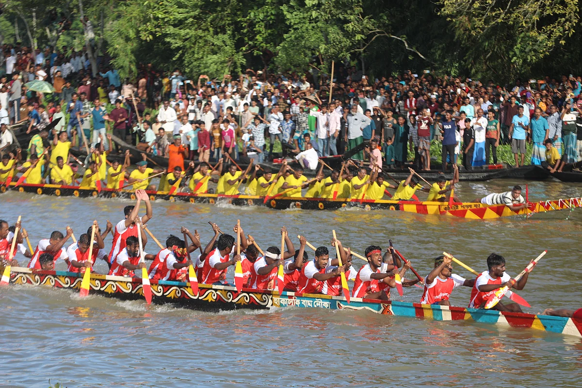 Boat race on the Sonai River