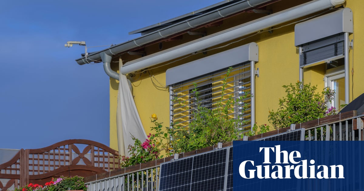 Plug-in solar panels could save households up to $370 a year – if Australia legalised them like the UK
