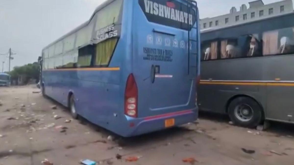 Minor girl raped inside moving bus on Noida-Delhi journey