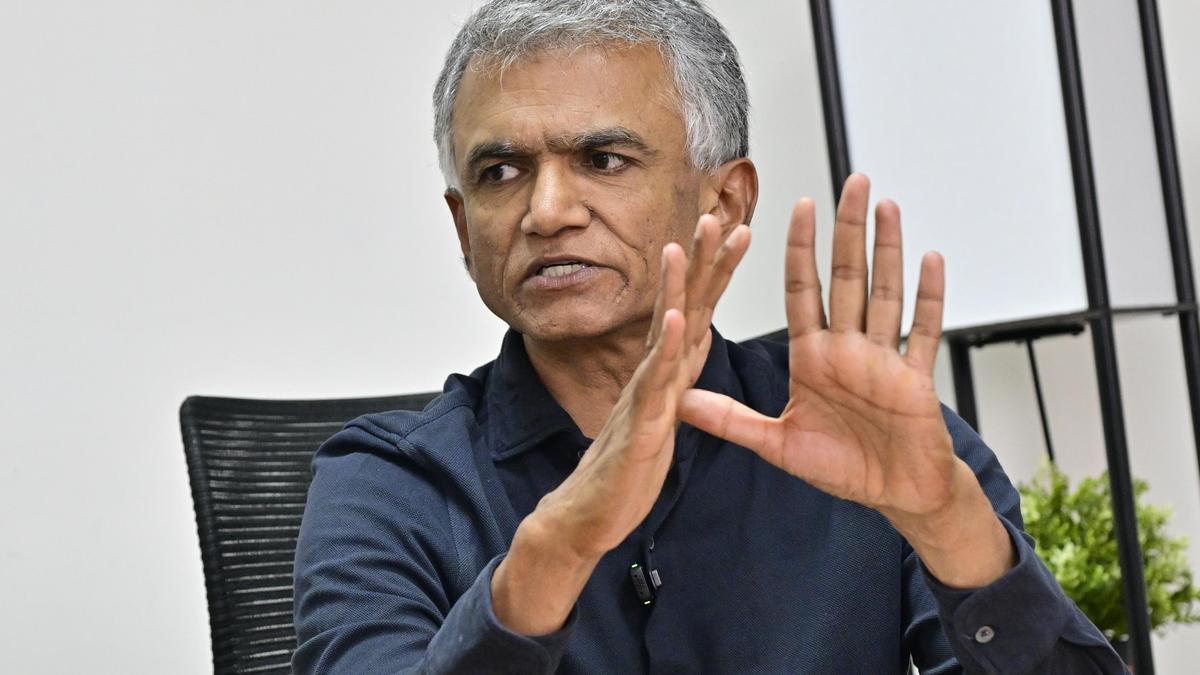 Krishna Byre Gowda inspects solid waste management system