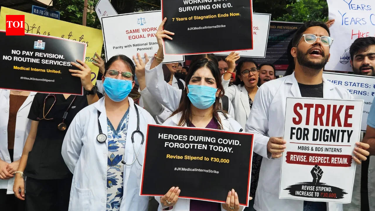MBBS, BDS interns in J&amp;K start indefinite strike over ‘low’ stipend