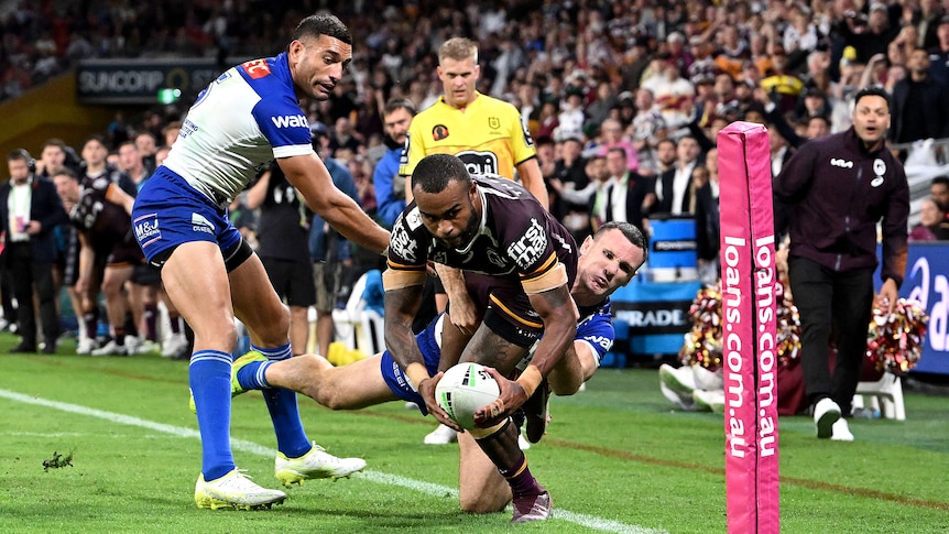 Live: Broncos and Bulldogs end disappointing NRL seasons in Sydney