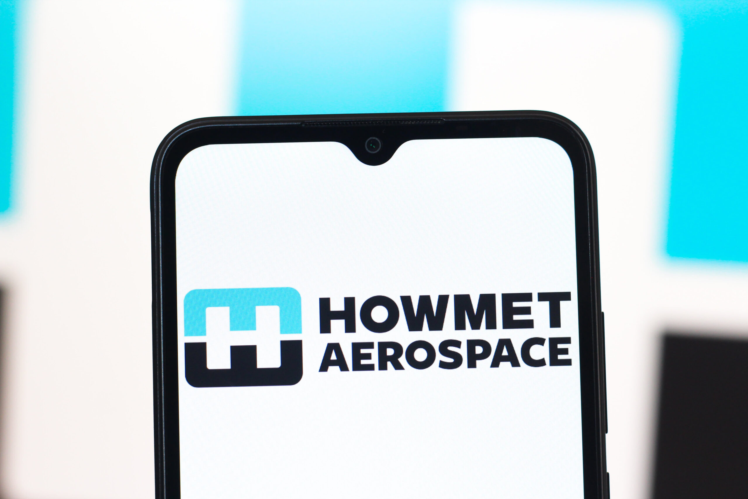 One aerospace stock got hit by a SpaceX announcement. Two analysts say buy the dip