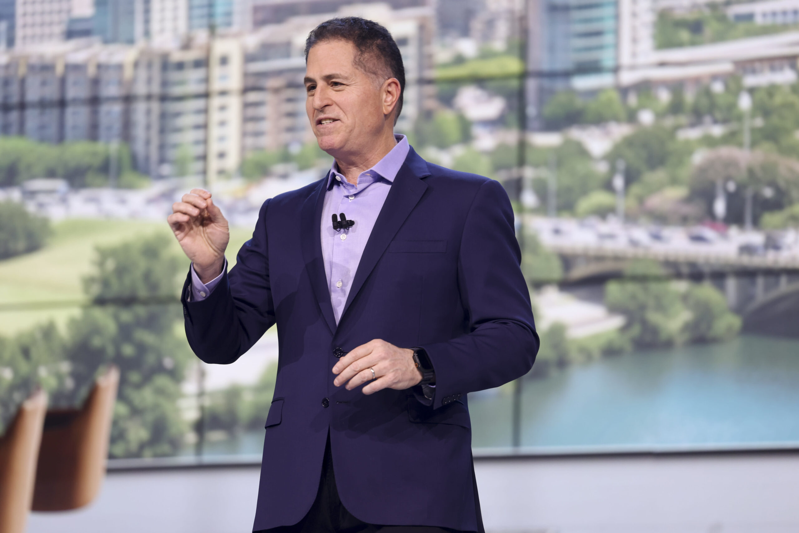 Dell surges 10% after lifting fiscal 2027 forecast on AI server strength