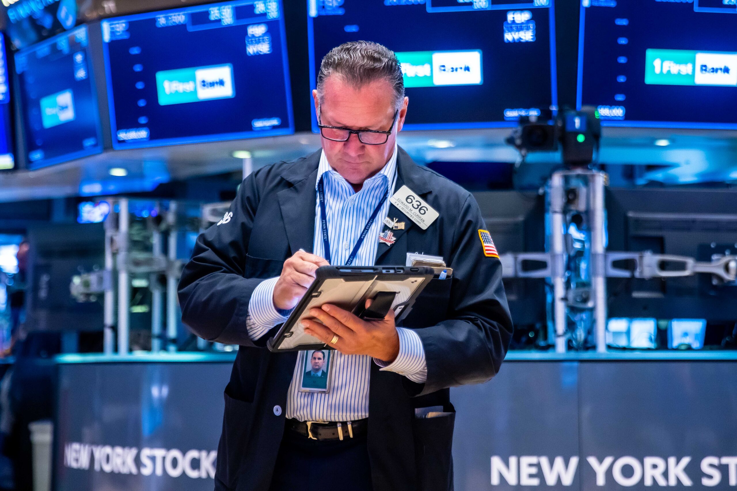 Treasury yields rise as global bond sell-off continues