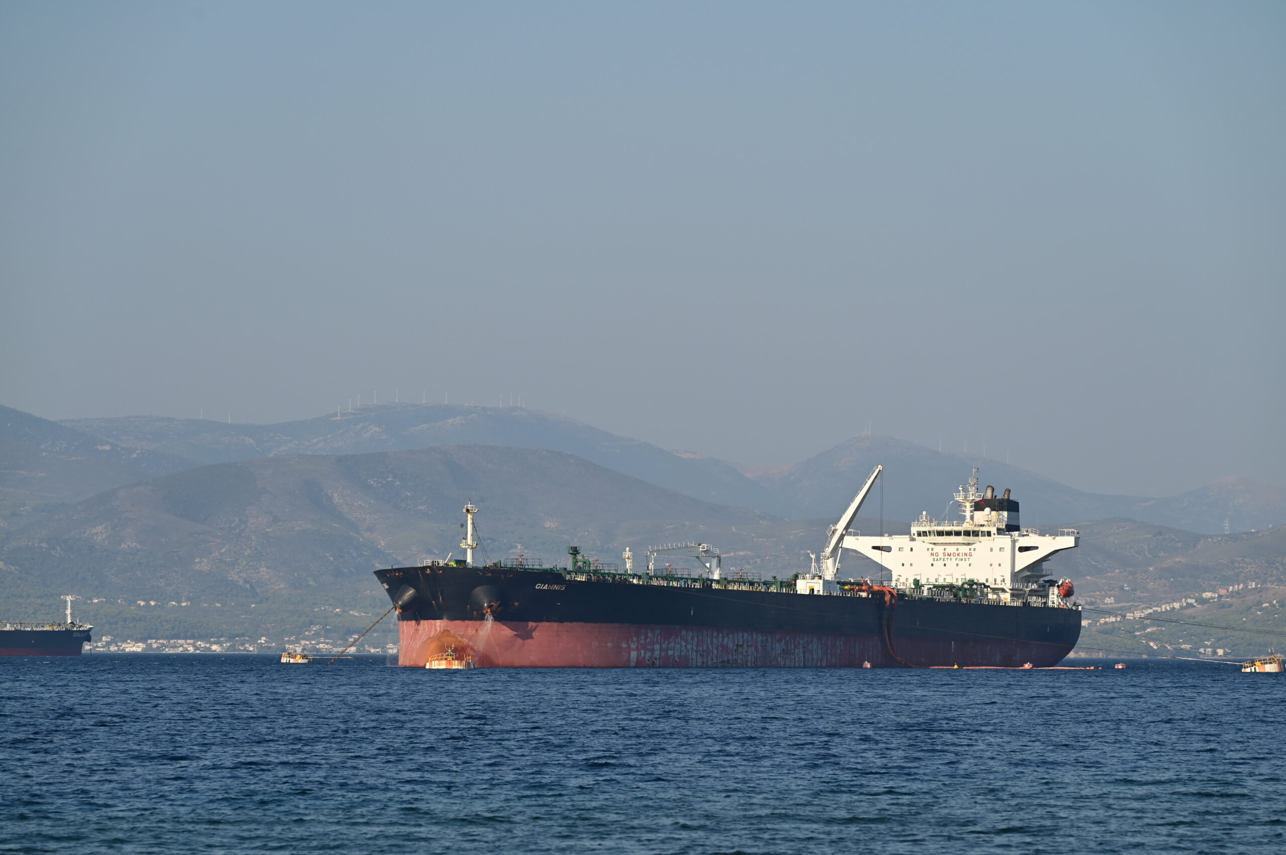Oil prices little changed after Iran fires missiles at Kuwait