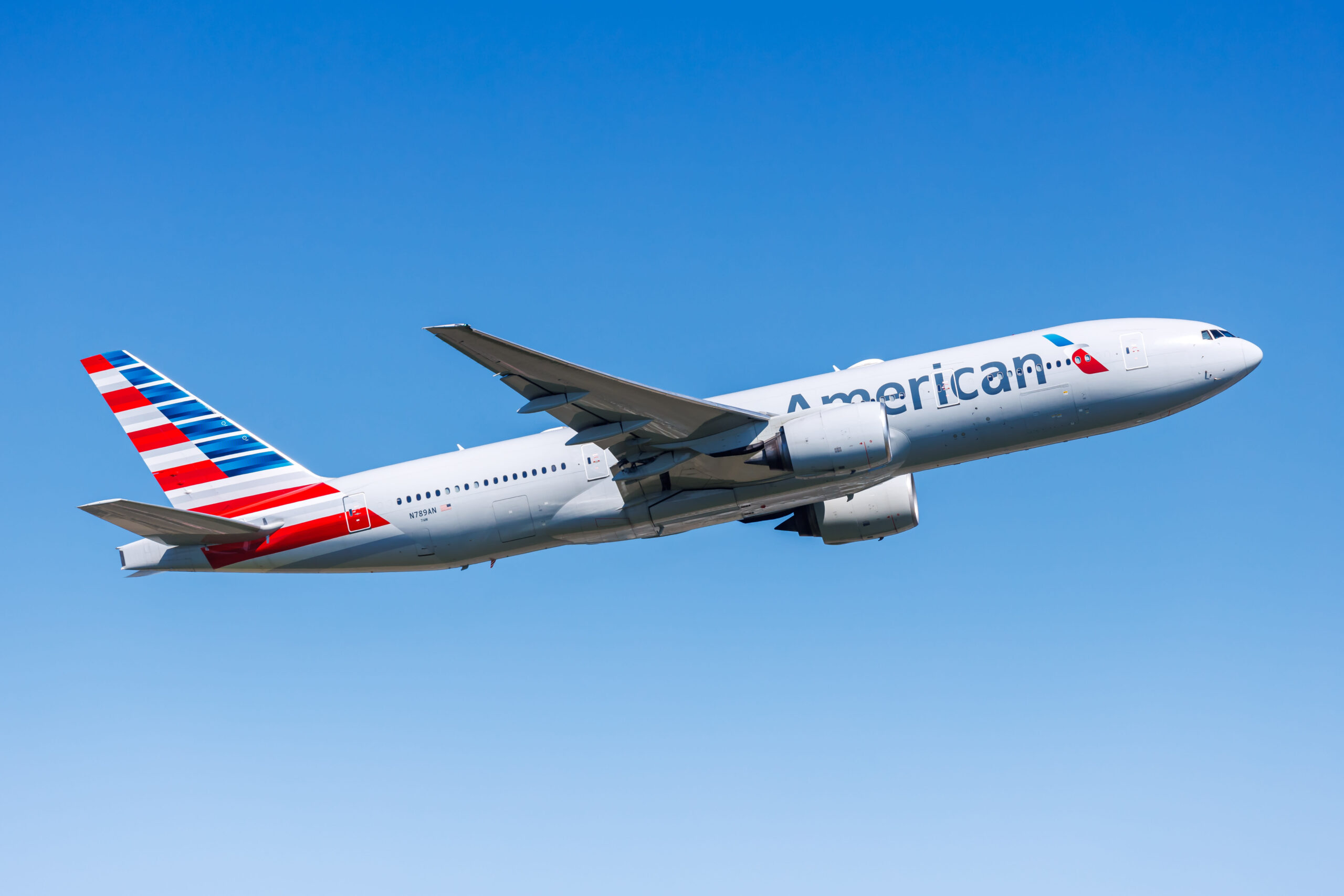 Citi launched a refreshed AAdvantage Executive Mastercard with $600+ in new benefits. Here’s how it compares to other options