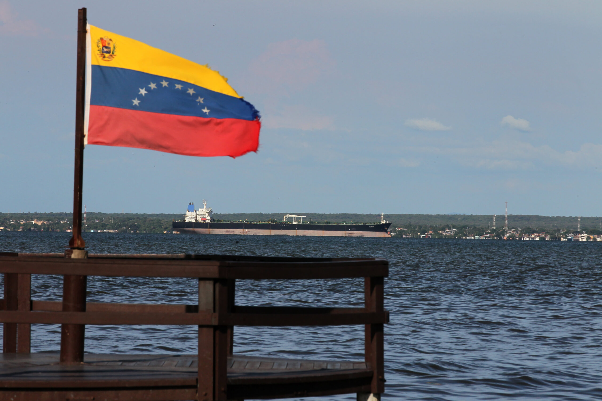 Venezuela grants U.S.-backed oil firm NABEP 100-year concessions for 17 oil fields, White House says