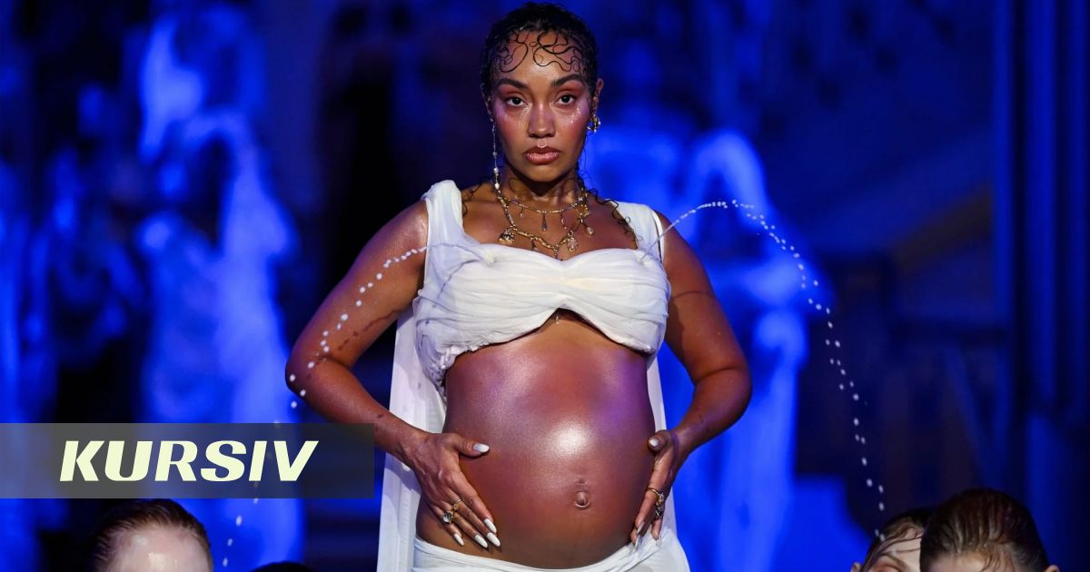 Pregnant singer turns heads with milk-spraying bra at runway show – kz.kursiv.media
