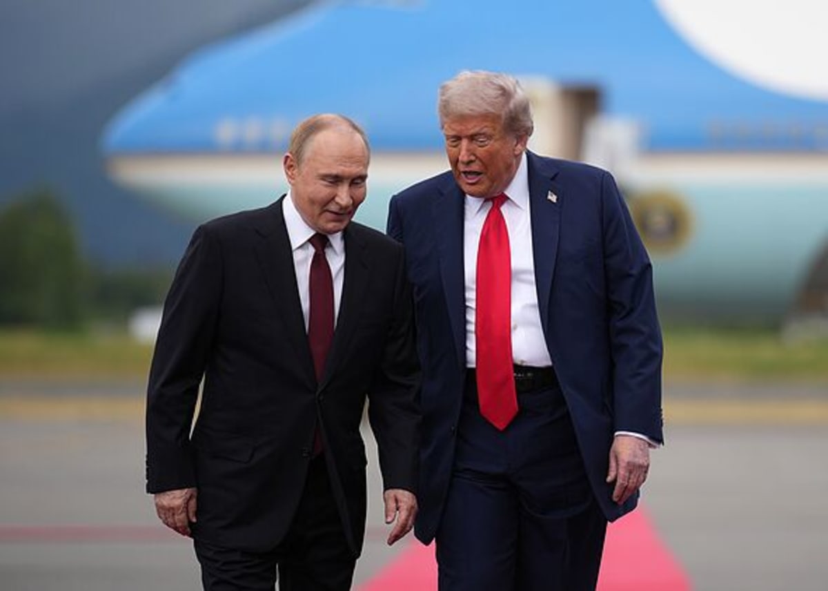 Russia experts reveals why Trump is so afraid of Vladimir Putin – AOL.com