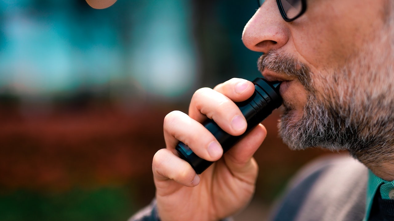 People are ditching their vapes only to pick up another surprising habit – Fox News