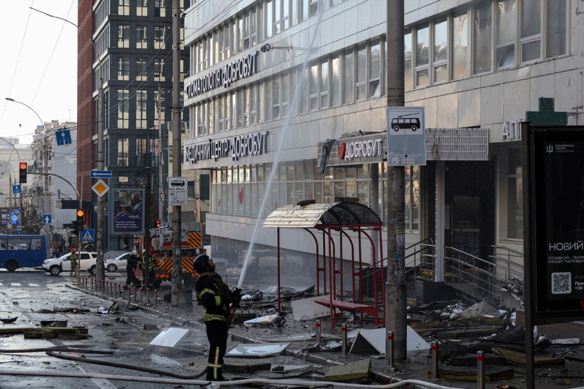 Kyiv Hit Again by Ballistic Missiles After Deadly Day of Russian Strikes – Kyiv Post