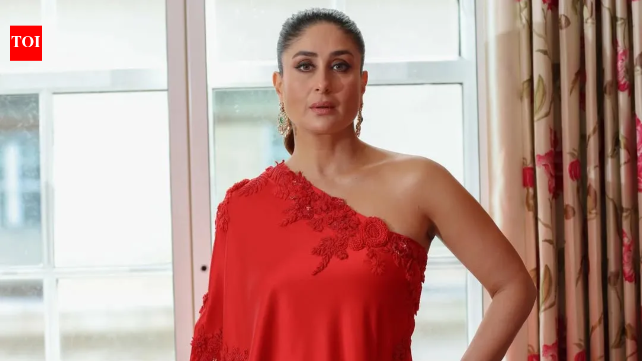 Flashback Fridays: When Kareena Kapoor Khan set the fashion agenda straight in a red-hot Anamika Khanna creation – The Times of India