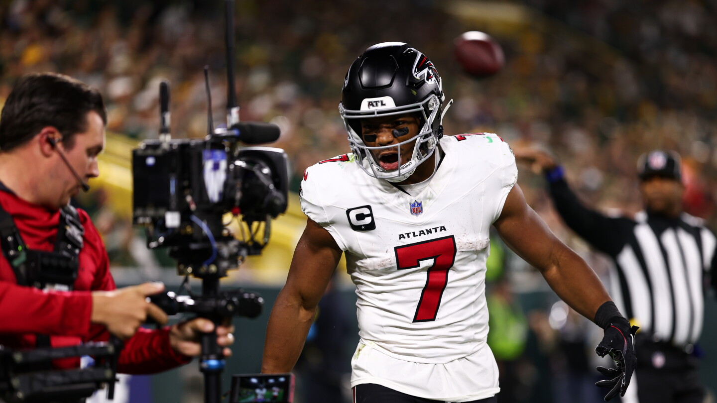 Thursday Night Football: Falcons lead Packers 17-7 at halftime – NBC Sports