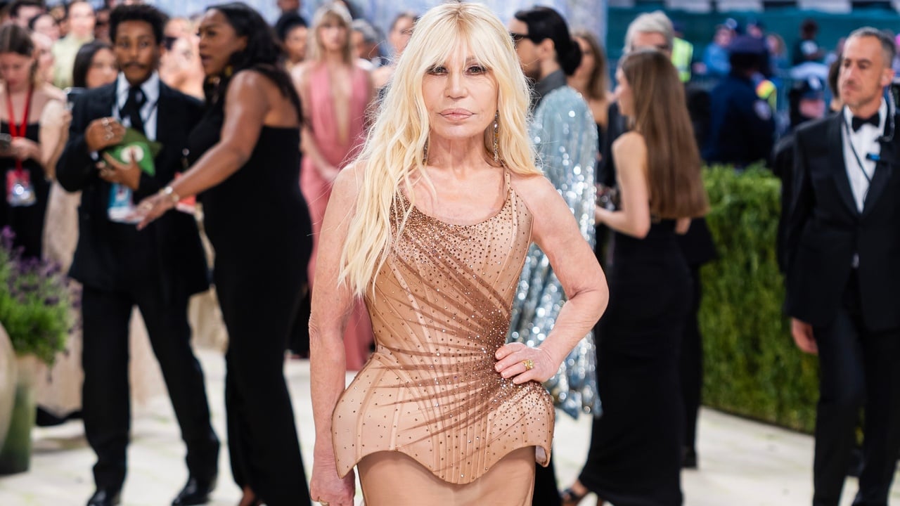 Donatella Versace Is Back — And She’s Launching a Mysterious New Fashion and Beauty Brand – graziamagazine.com