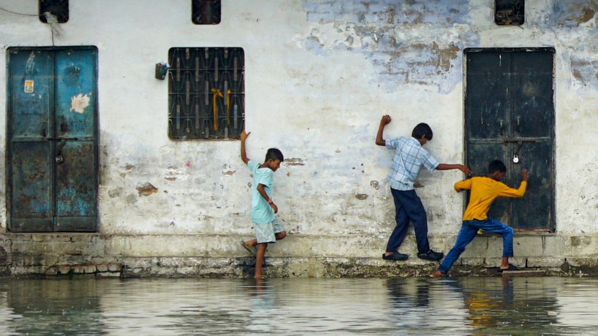 Heavy rain floods Lakhimpur Kheri, Varanasi; trains suspended, schools shut