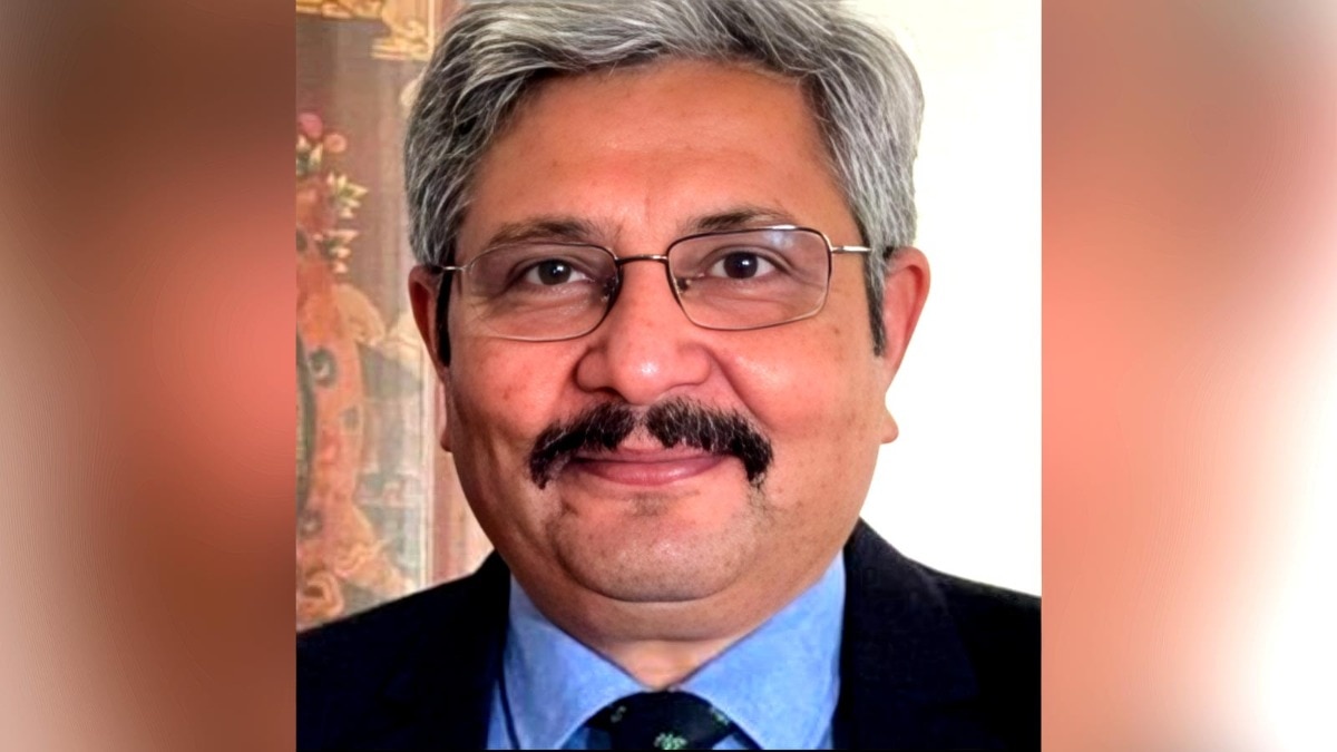 Ex-bureaucrat returns home after being taken away by Delhi Police Special Cell