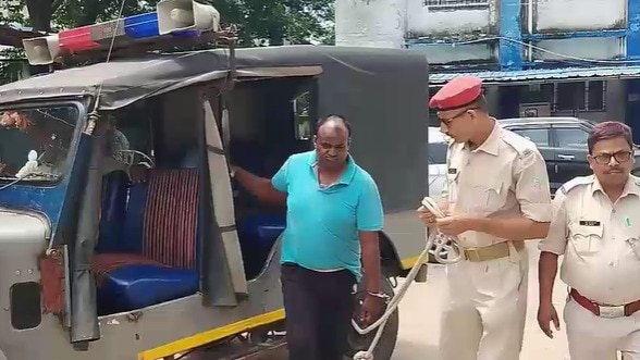 Father rapes minor daughter, arrested after mother's complaint in Jharkhand
