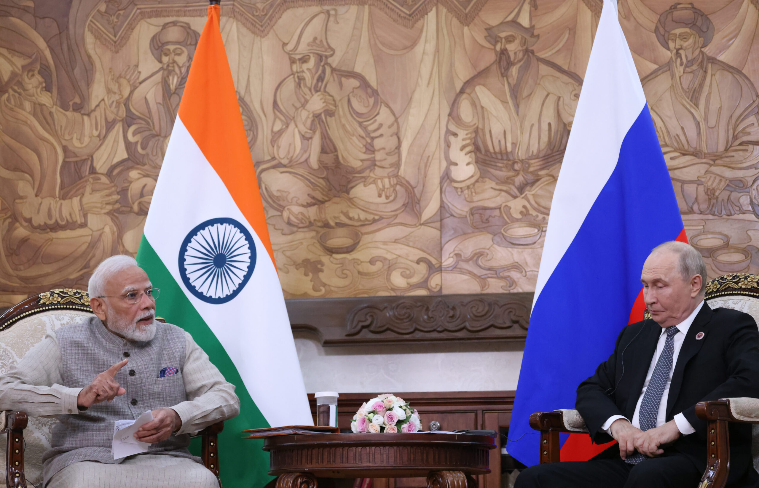 Indian PM Modi implores Putin to end Ukraine war amid U.S. tariff threat on Russian oil