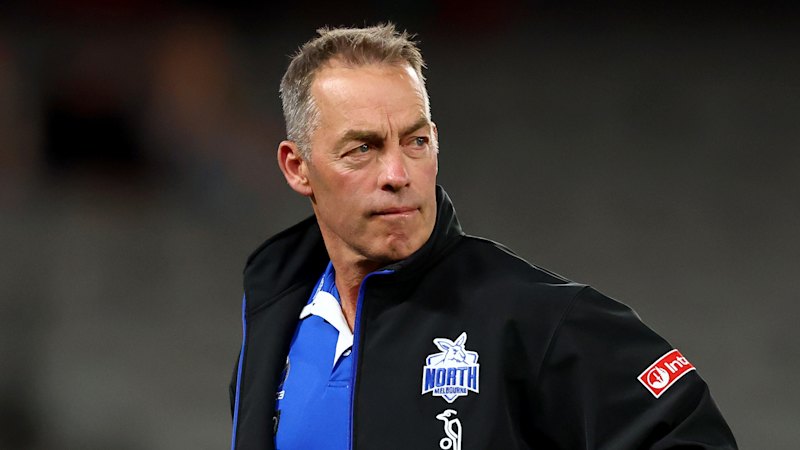 North Melbourne players called in for emergency meeting amid speculation over Clarkson’s future