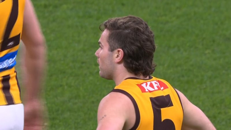 The Wizard pierces through Dockers to score