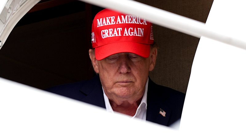 What Trump’s decoy plane ruse tells us about poor leadership