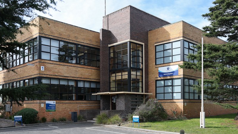 Senior Sandringham schoolboys expelled over misogyny, threats to female staff