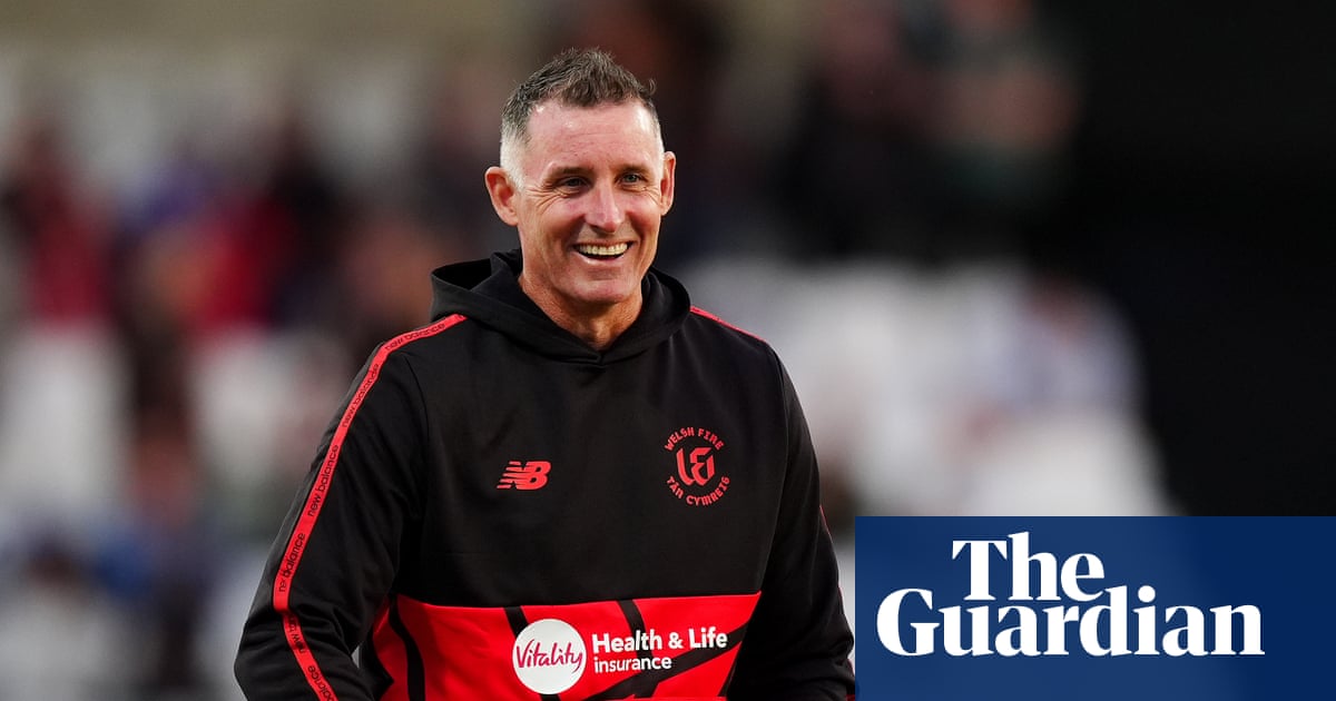 Michael Hussey rejects England Test role to sign part-time deal with Australia