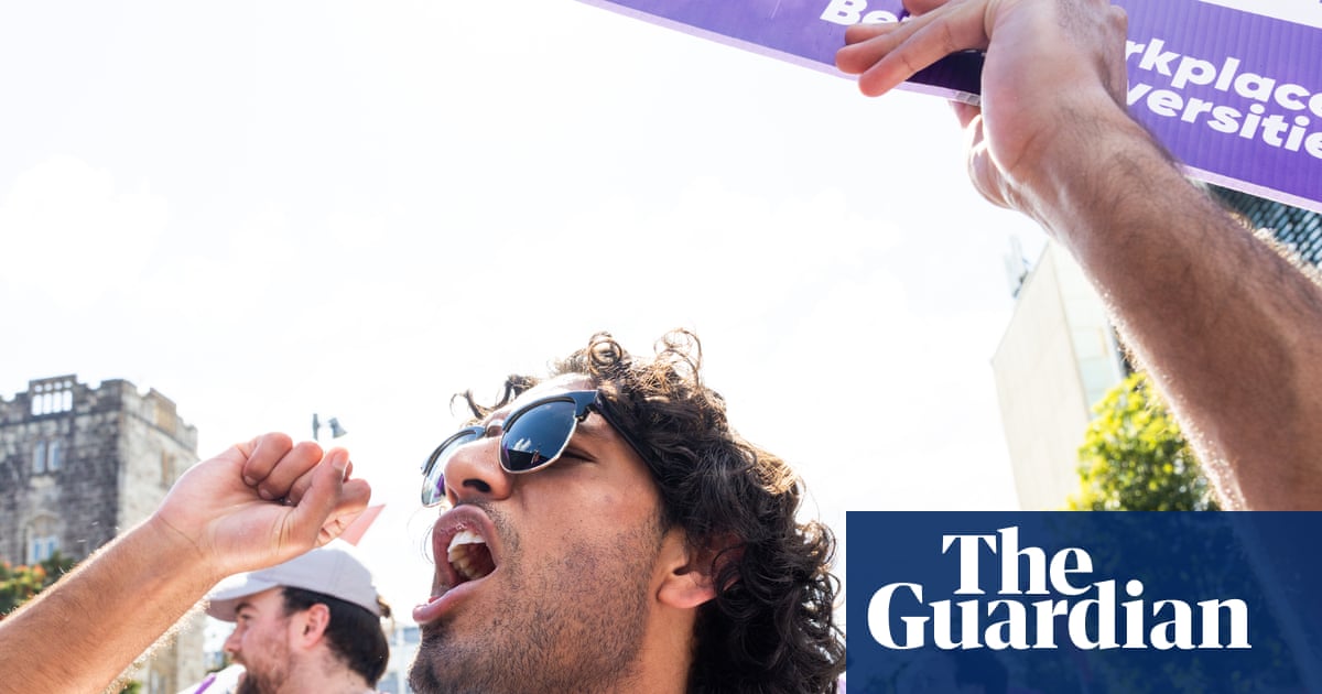 ‘We have had enough’: thousands of staff at the University of Sydney walk off the job over AI, job security