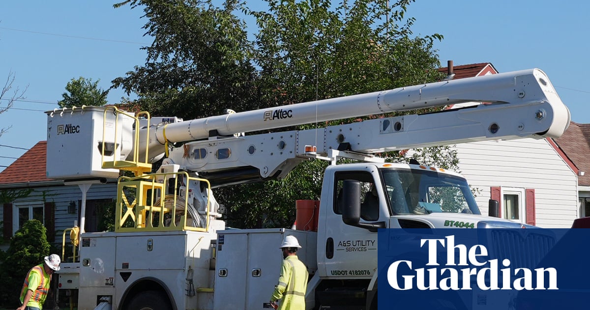 Blackout risk rises as heatwave stresses largest US electric grids