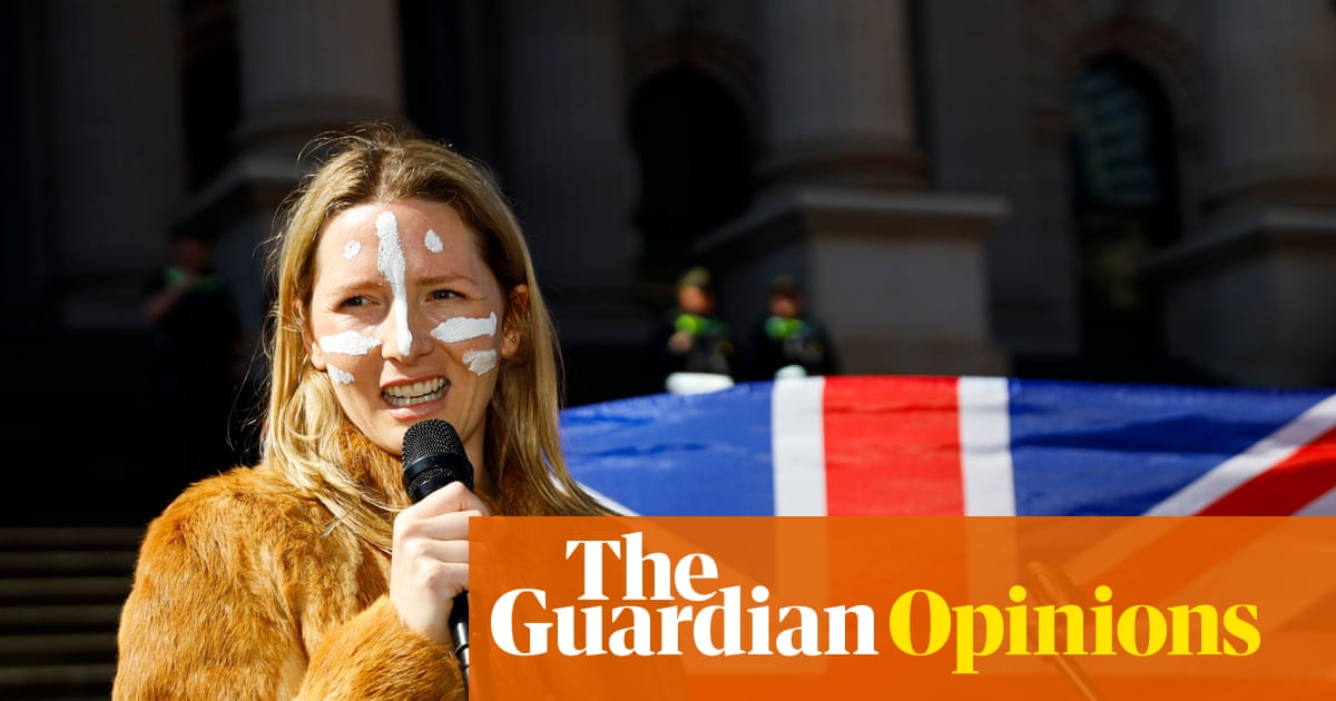 Comedian’s offensive mock Welcome to Country at far-right rally gets rerun in the Daily Mail