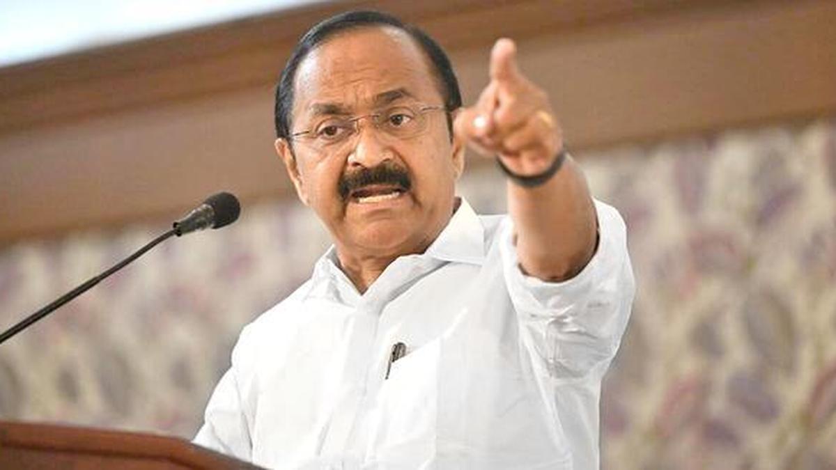 Keralam CM refuses to divulge details of individual who sponsored private flight, defends Ministers’ foreign trips, Shaji’s use of friend’s car