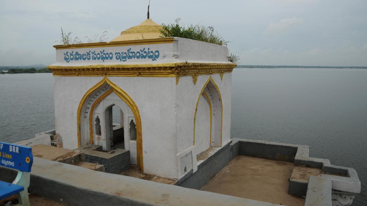 Floating restaurants, dine-in cruise boats and houseboats proposed across Telangana’s six waterbodies
