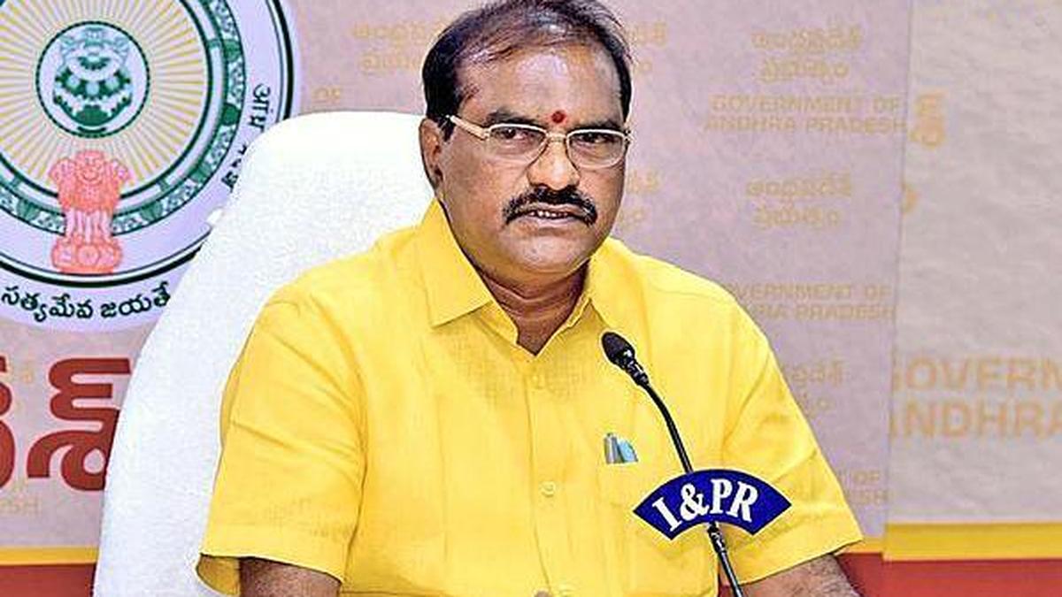 Water Resources Minister asks irrigation officials in Andhra Pradesh to step up flood-control measures
