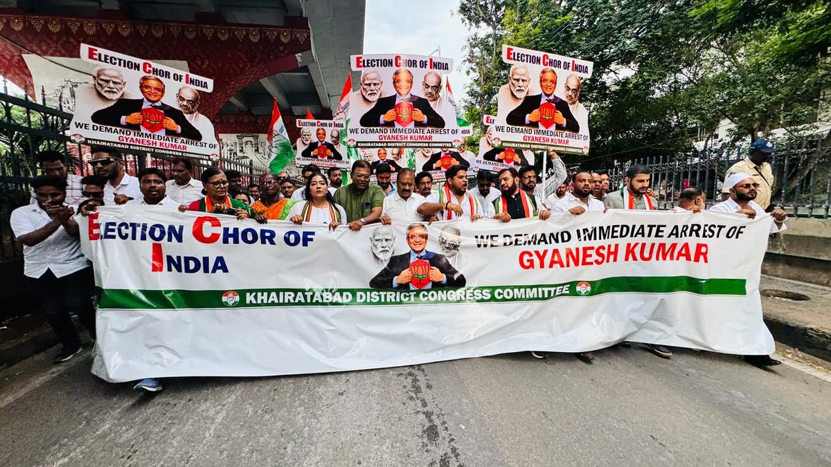 Congress cadre seek CEC’s resignation