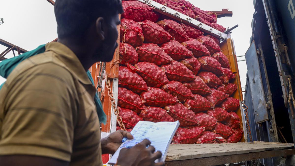 What’s behind the sudden surge in onion prices? | Explained