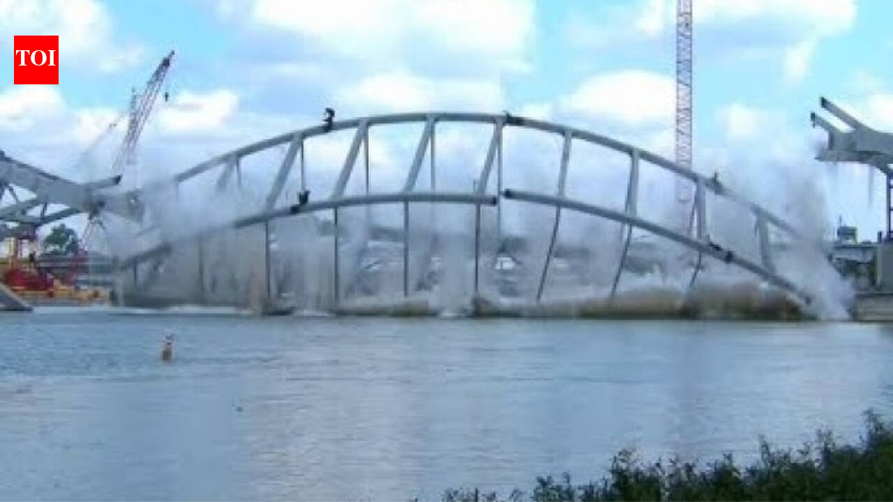 In 2016, Arkansas tried to blow up a 93-year-old bridge; it simply wobbled back