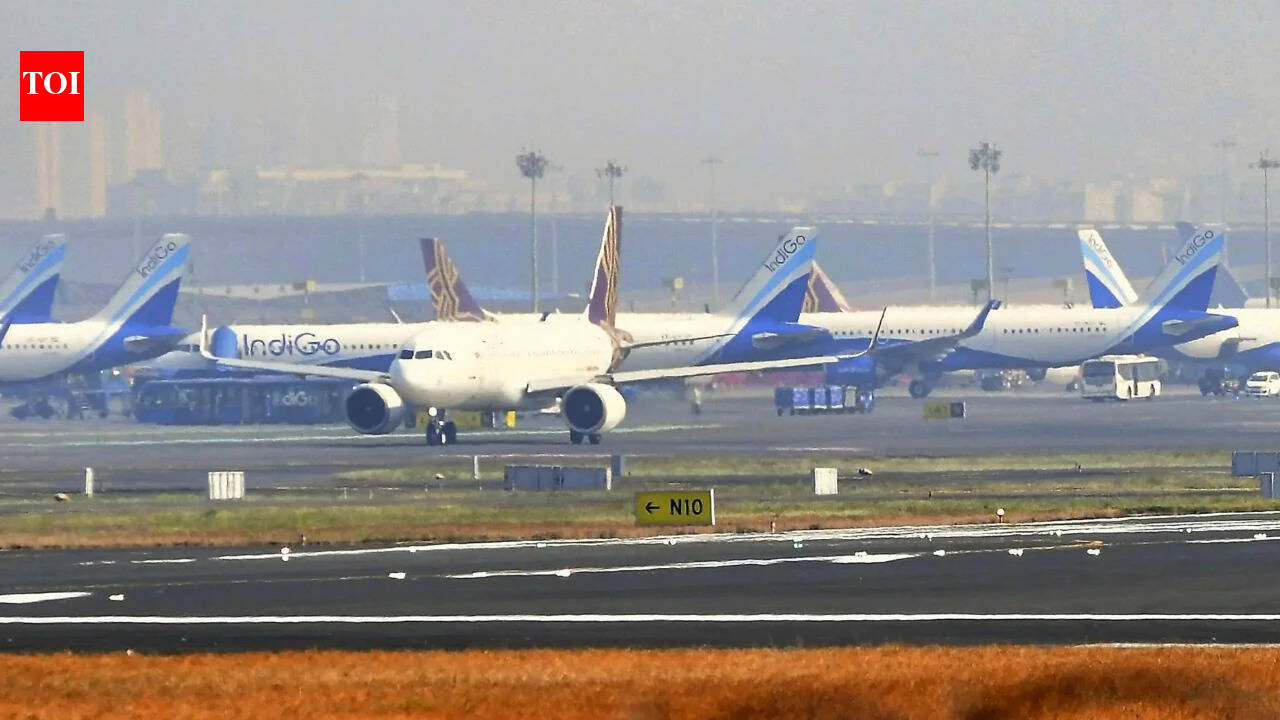 Flyers asked to give handwriting samples after threat note causes Air India Express international flight to divert