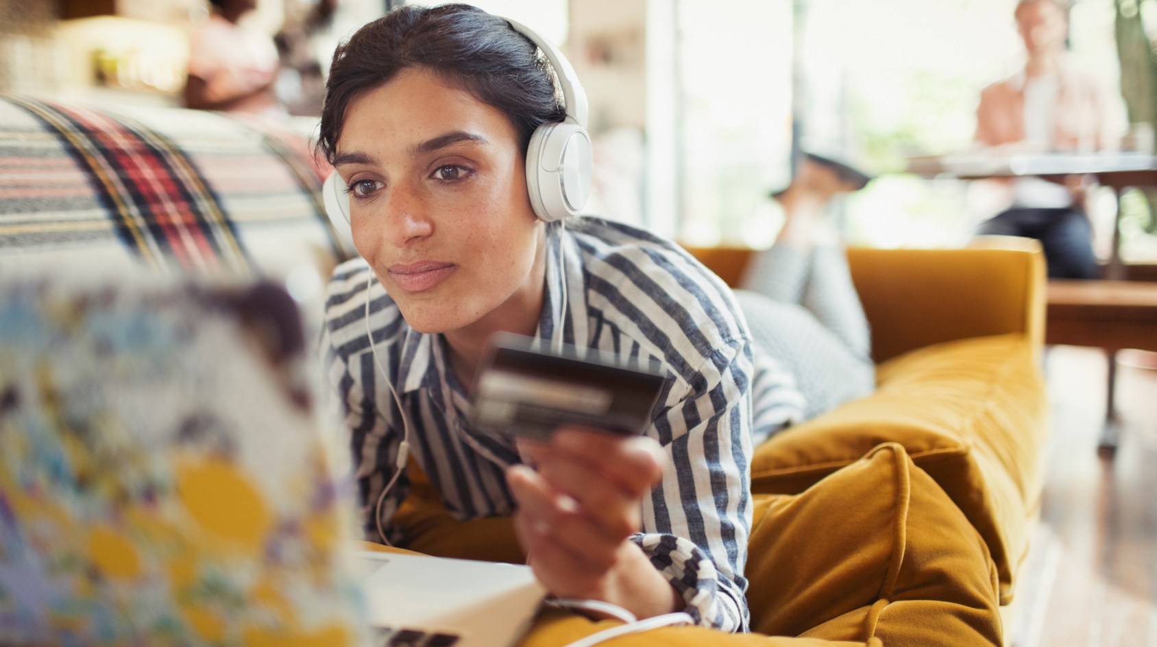 AI Commerce Revolution: How Bloomreach Redefines Shopping