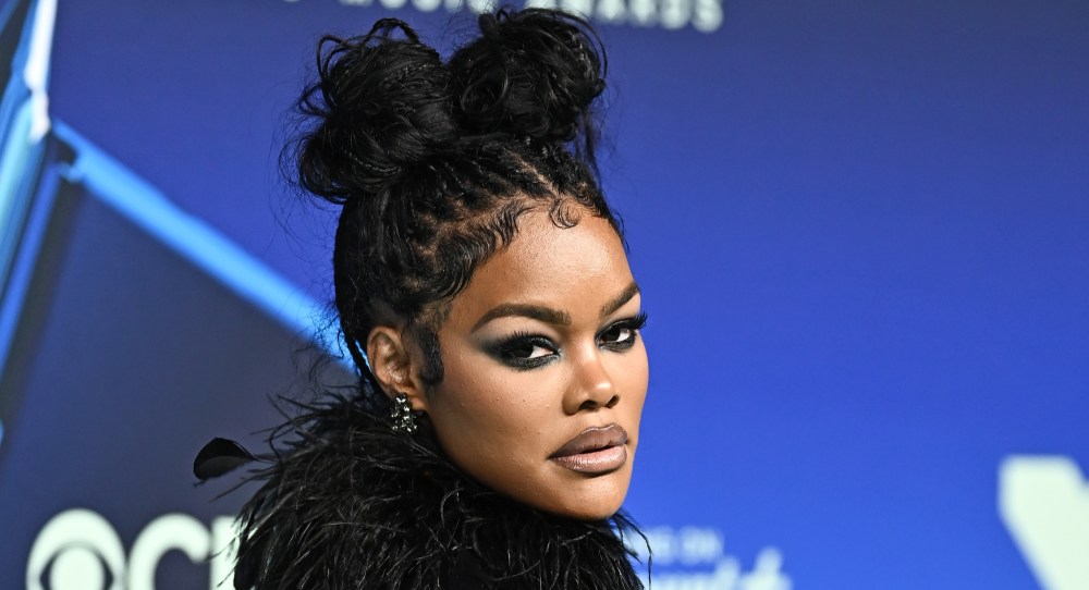 Could Coal Eyes Be the Next Big Thing in Beauty?