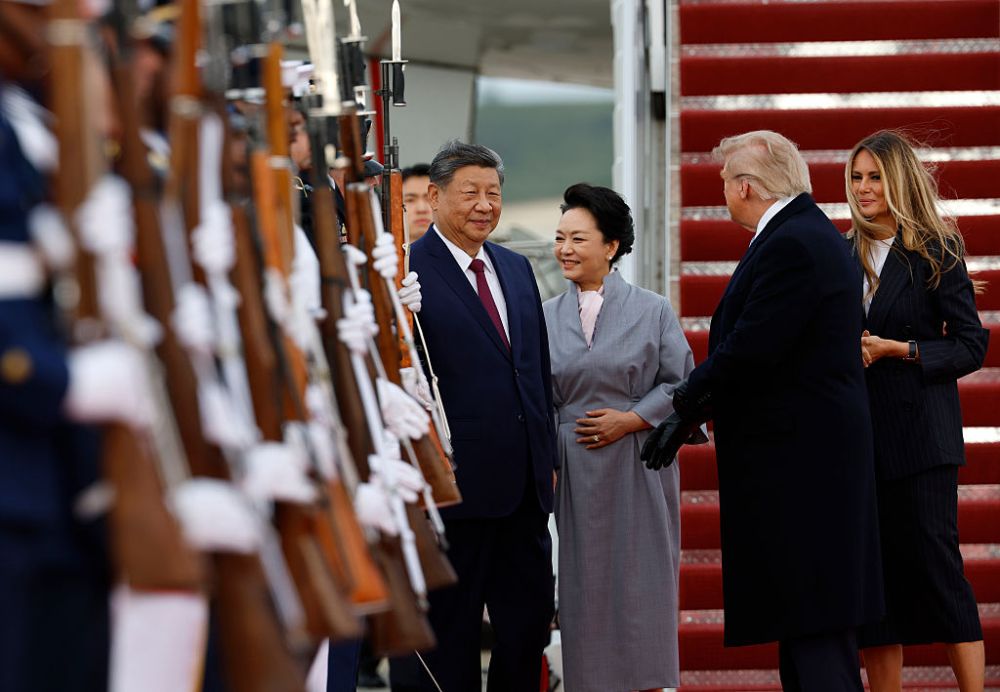 The Mall Brand T-shirt Melania Trump Wore While Welcoming China’s Head of State