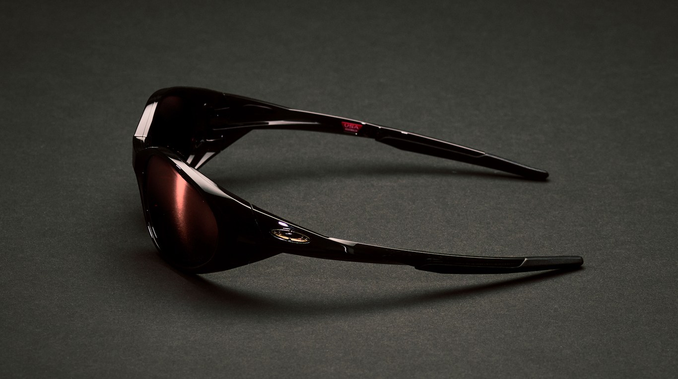 Travis Scott’s First Oakley Sunglasses Are Here