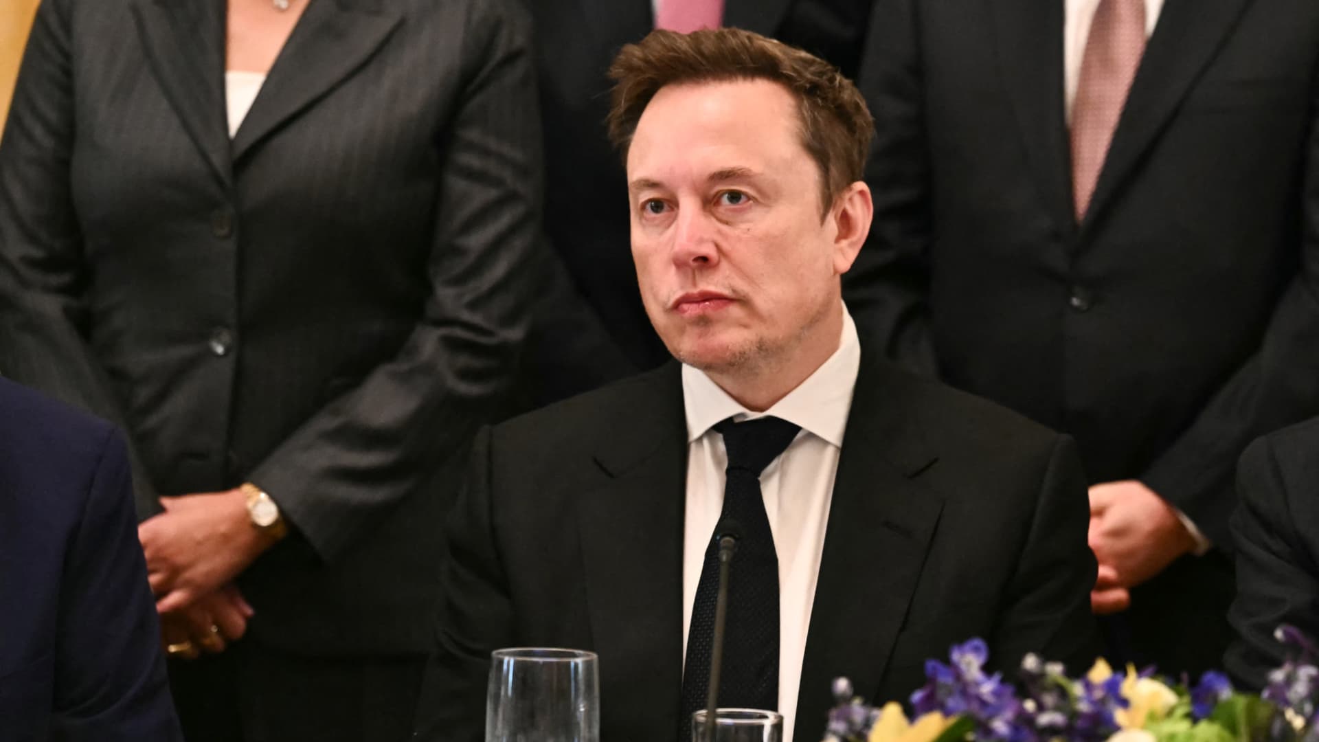 Elon Musk says Trump is 'ultimately' responsible for any curbs on Ukraine's Starshield systems – CNBC