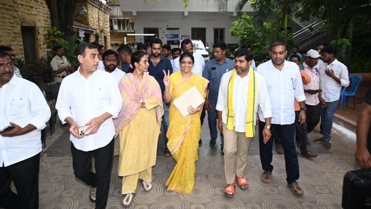 TDP hopeful of a cakewalk in Kamalapuram Municipality as YSRCP stays away from contest