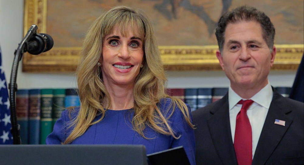 Susan Dell’s Viral White House Appearance Reignites Mar-a-Lago Face Debate