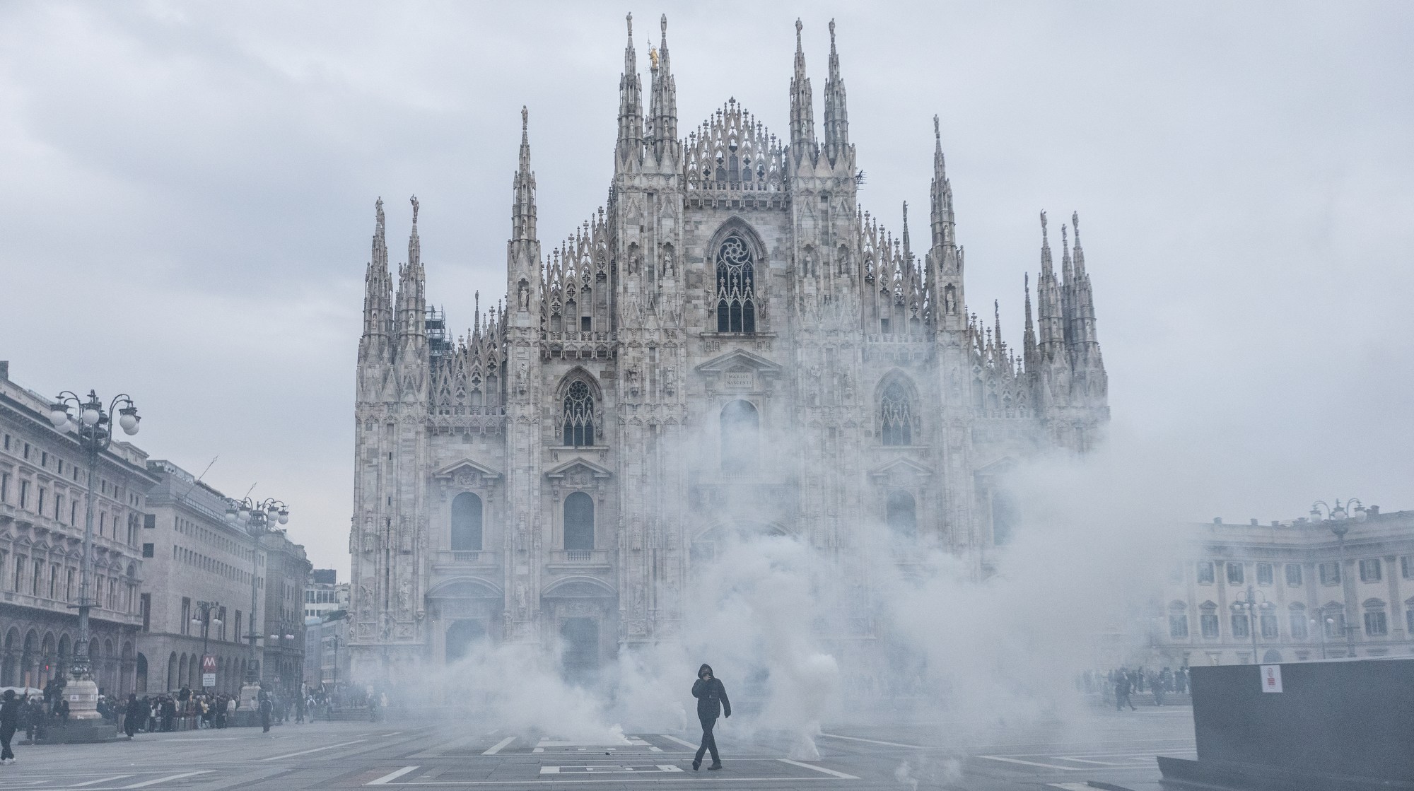 Looting and Unrest Mar Milan Protests, Retailers Hit Hard